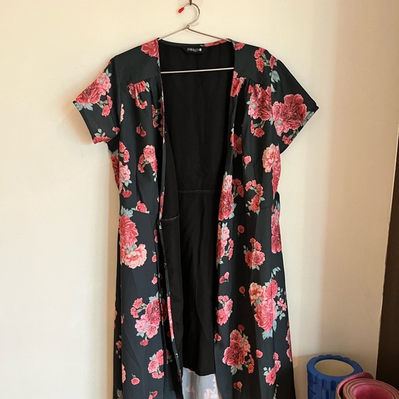 Floral wrap dress - Picture 2 of 3